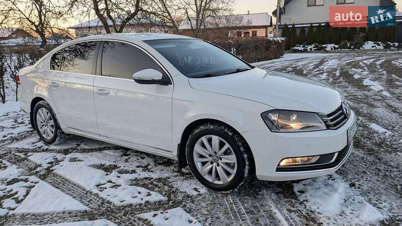 Седан Volkswagen Passat 2013 в Ивано-Франковске