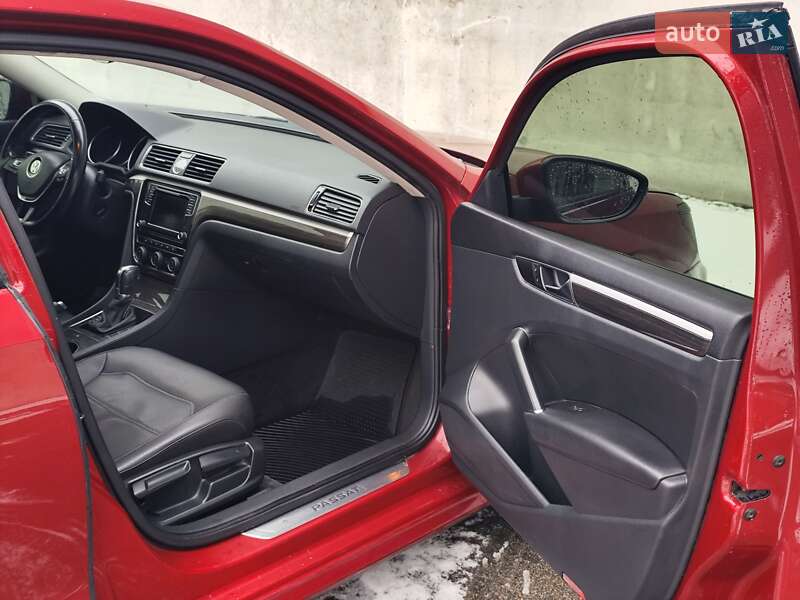 Седан Volkswagen Passat 2017 в Києві