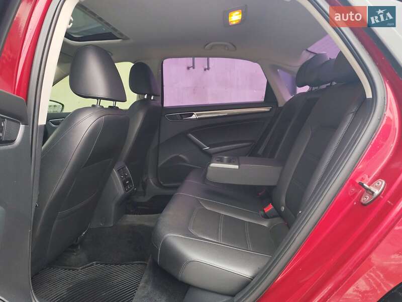 Седан Volkswagen Passat 2017 в Києві