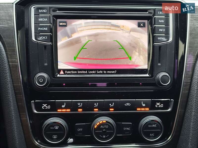 Седан Volkswagen Passat 2017 в Києві