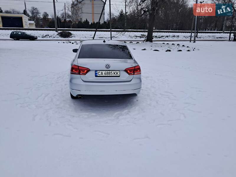 Седан Volkswagen Passat 2012 в Черкасах