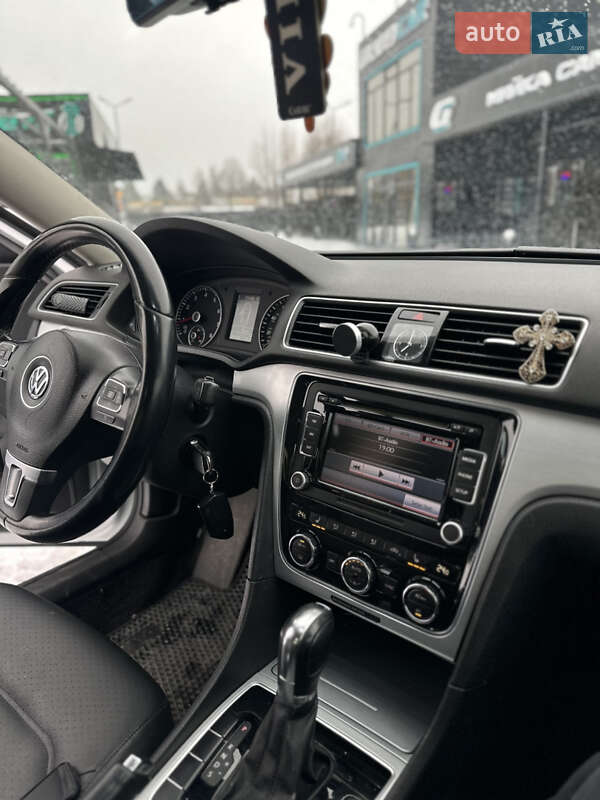 Седан Volkswagen Passat 2011 в Звягеле фото 12 Седан Volkswagen Passat 2011 в Звягеле