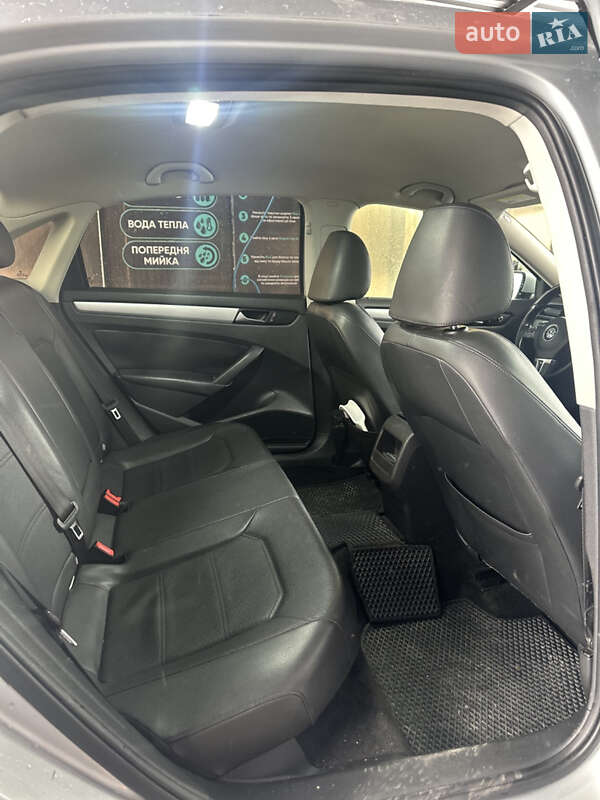 Седан Volkswagen Passat 2011 в Звягеле фото 30 Седан Volkswagen Passat 2011 в Звягеле