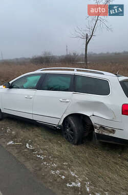 Універсал Volkswagen Passat 2010 в Львові
