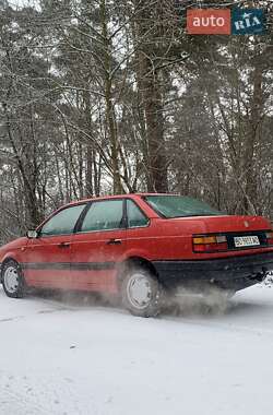 Седан Volkswagen Passat 1991 в Кременце