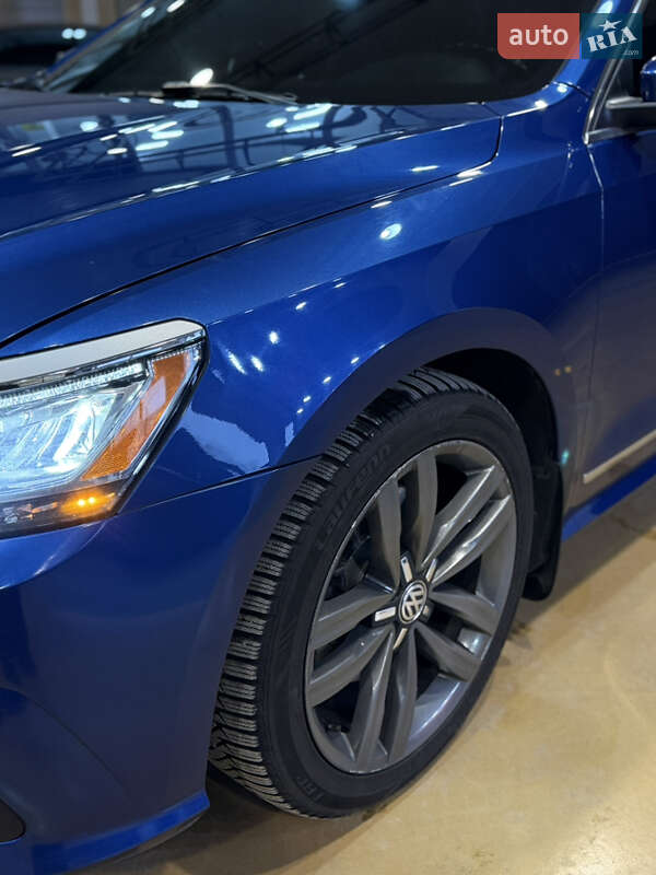 Седан Volkswagen Passat 2016 в Запоріжжі