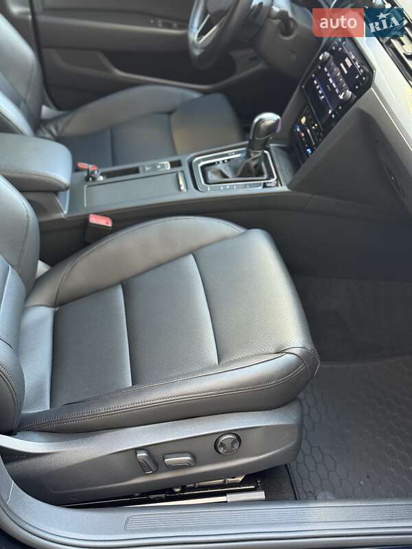 Універсал Volkswagen Passat 2021 в Одесі фото 13 Універсал Volkswagen Passat 2021 в Одесі