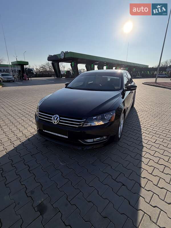Седан Volkswagen Passat 2014 в Одесі