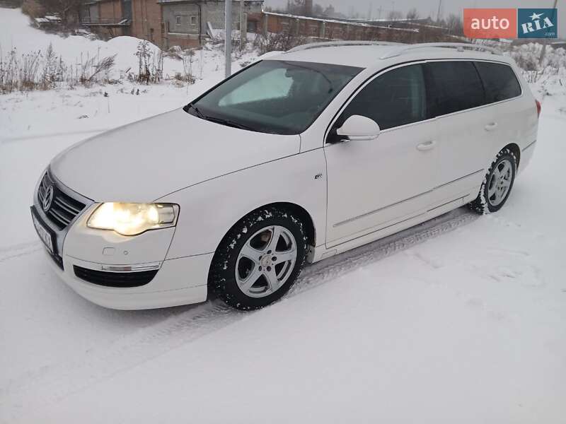 Універсал Volkswagen Passat 2010 в Львові