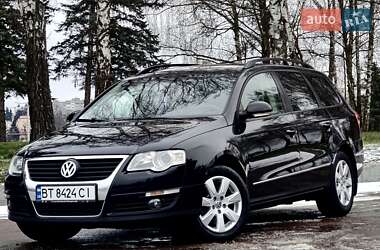 Універсал Volkswagen Passat 2008 в Житомирі