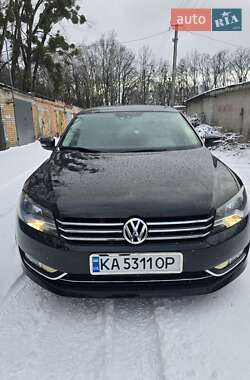 Седан Volkswagen Passat 2013 в Киеве