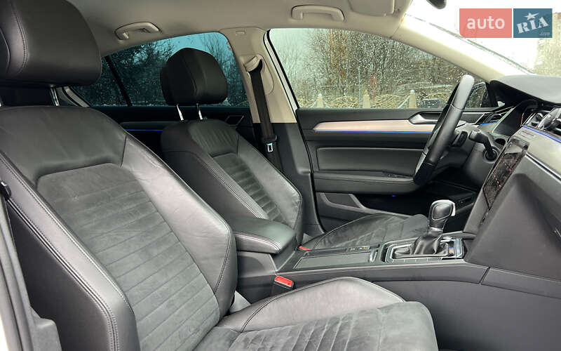 Седан Volkswagen Passat 2016 в Львові