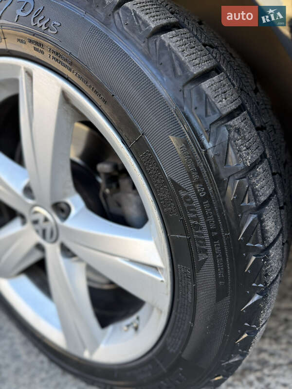 Седан Volkswagen Passat 2014 в Кривом Роге