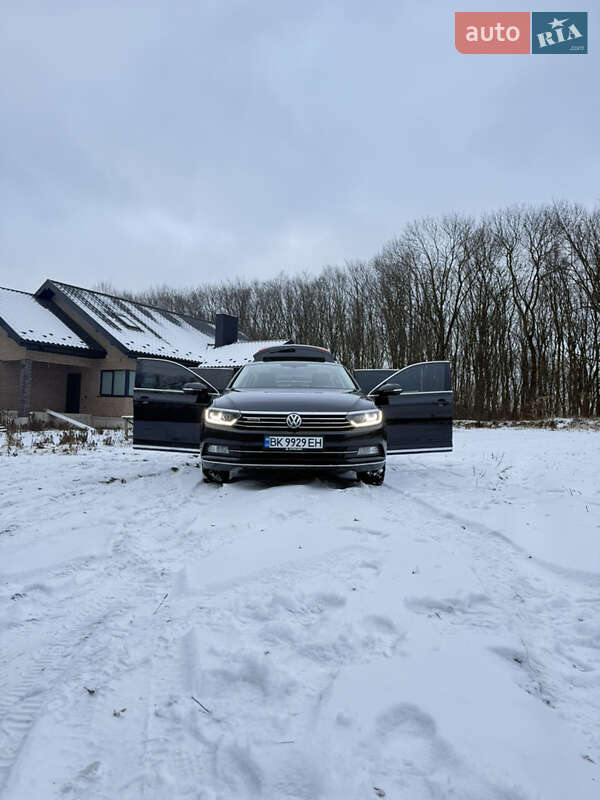 Універсал Volkswagen Passat 2015 в Рівному