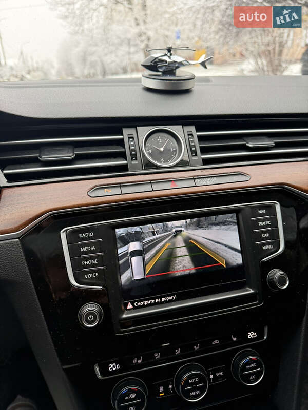 Універсал Volkswagen Passat 2015 в Рівному