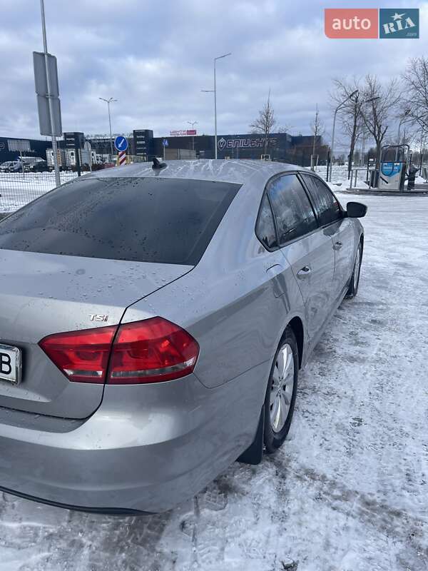 Седан Volkswagen Passat 2014 в Киеве