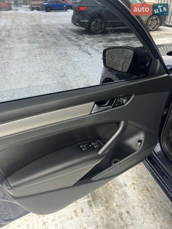 Седан Volkswagen Passat 2013 в Хмельницком