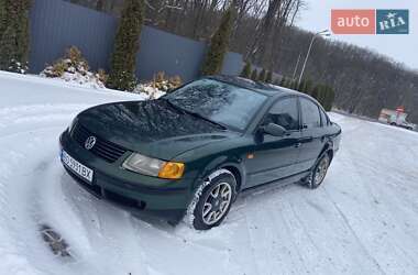 Седан Volkswagen Passat 1996 в Теребовлі
