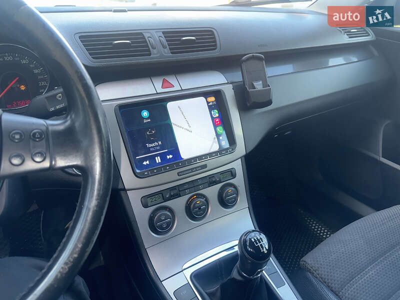 Универсал Volkswagen Passat 2006 в Одессе