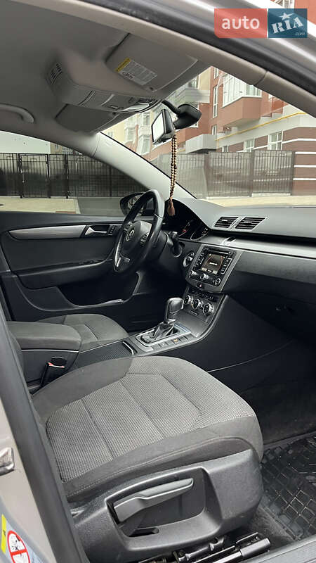 Универсал Volkswagen Passat 2013 в Умани фото 12 Универсал Volkswagen Passat 2013 в Умани