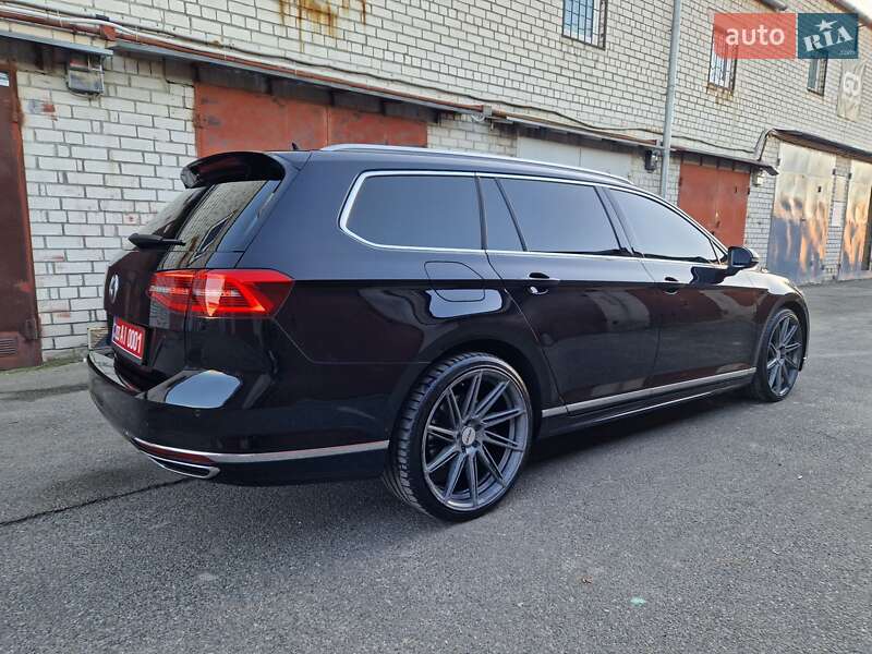 Універсал Volkswagen Passat 2016 в Києві фото 14 Універсал Volkswagen Passat 2016 в Києві