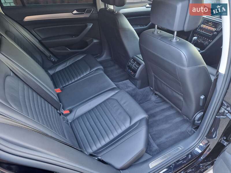 Універсал Volkswagen Passat 2016 в Києві фото 37 Універсал Volkswagen Passat 2016 в Києві