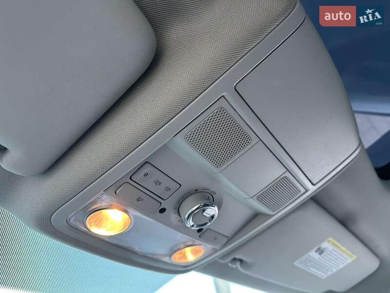 Седан Volkswagen Passat 2018 в Одессе