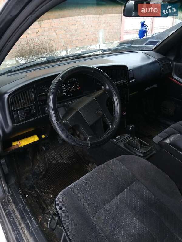 Седан Volkswagen Passat 1991 в Шепетовке