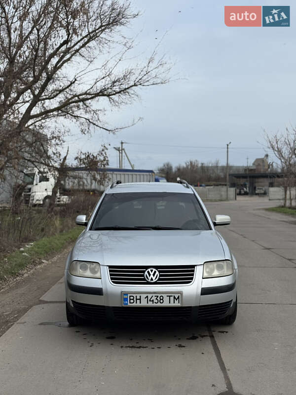 Универсал Volkswagen Passat 2003 в Нерубайском