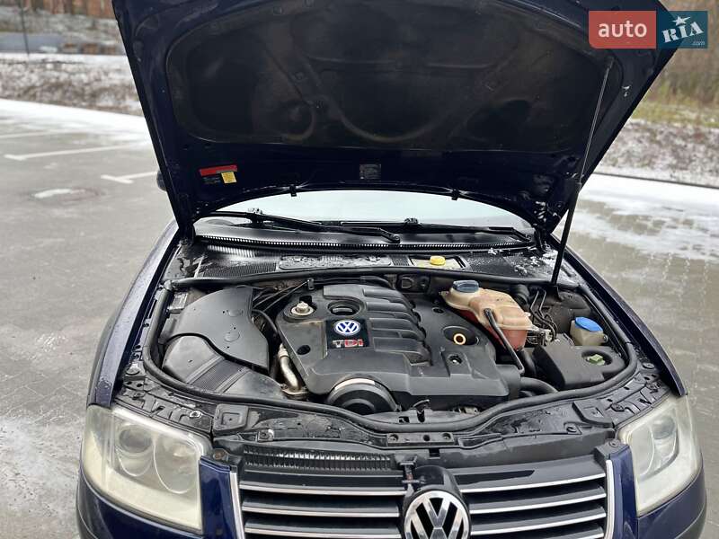 Универсал Volkswagen Passat 2003 в Горохове