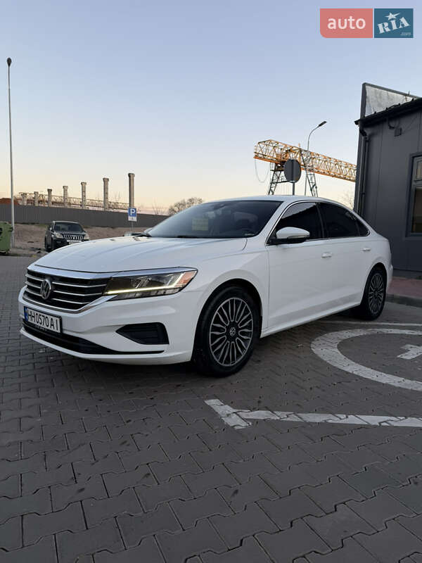 Седан Volkswagen Passat 2020 в Одессе