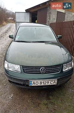 Седан Volkswagen Passat 1997 в Дубовом