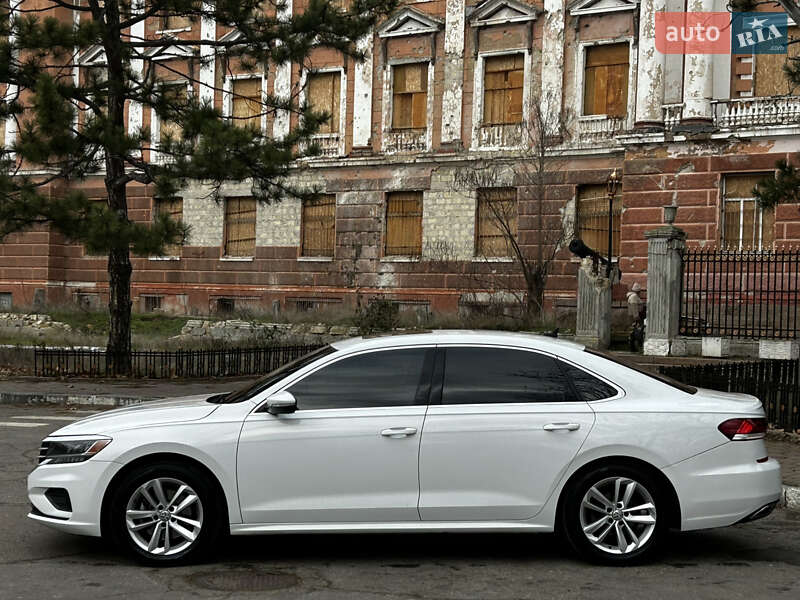 Седан Volkswagen Passat 2021 в Николаеве