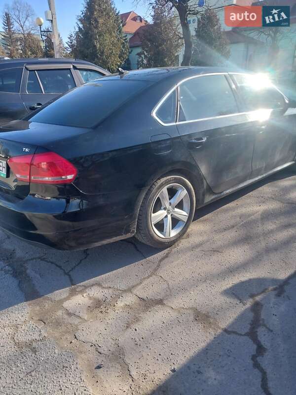 Седан Volkswagen Passat 2015 в Тернополе