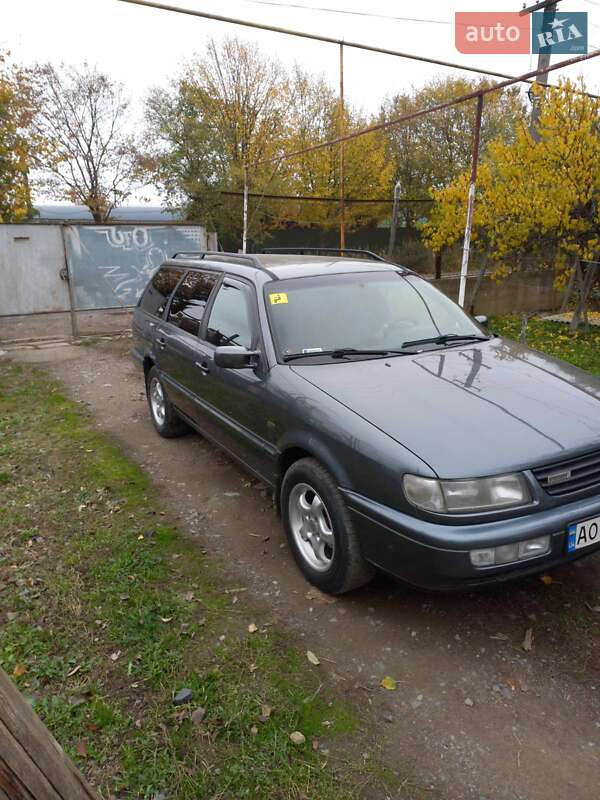 Універсал Volkswagen Passat 1995 в Мукачевому