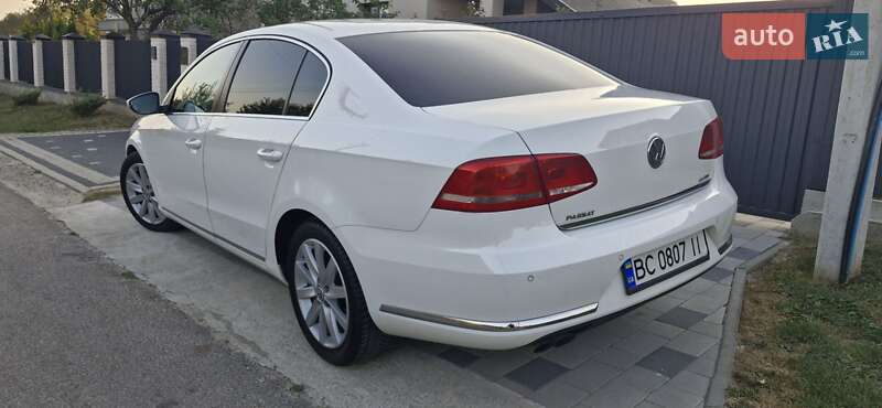 Седан Volkswagen Passat 2012 в Львові