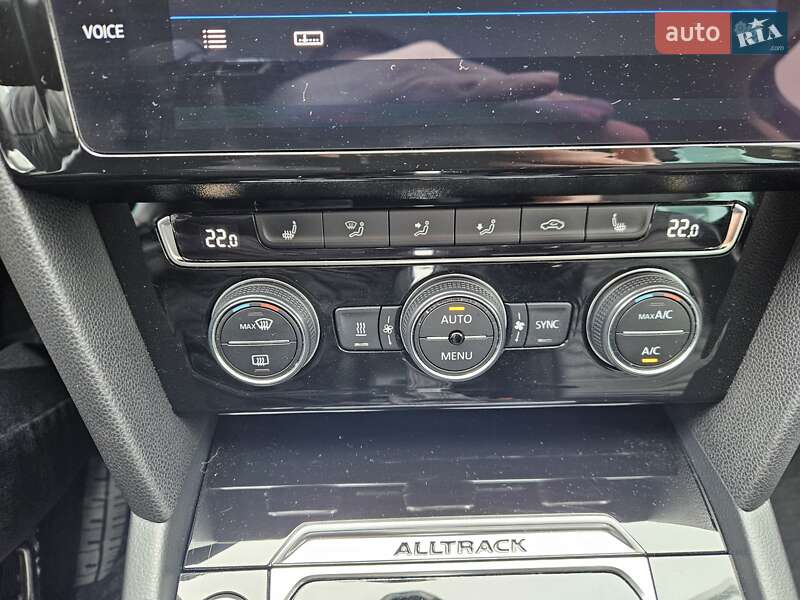 Универсал Volkswagen Passat 2018 в Киеве