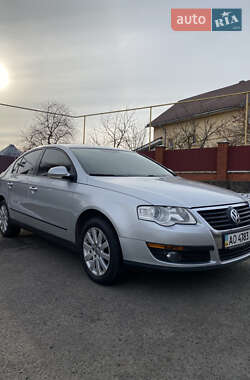 Седан Volkswagen Passat 2008 в Мукачевому