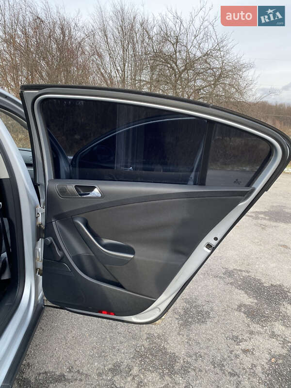 Седан Volkswagen Passat 2008 в Мукачевому