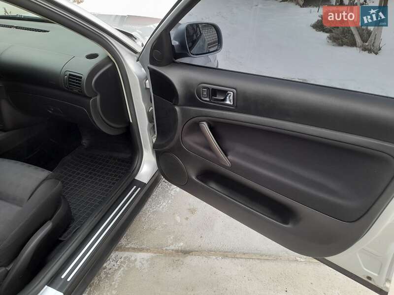 Седан Volkswagen Passat 2002 в Тульчине