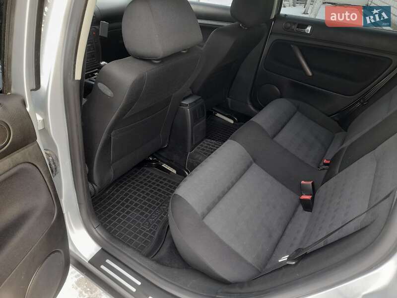 Седан Volkswagen Passat 2002 в Тульчине