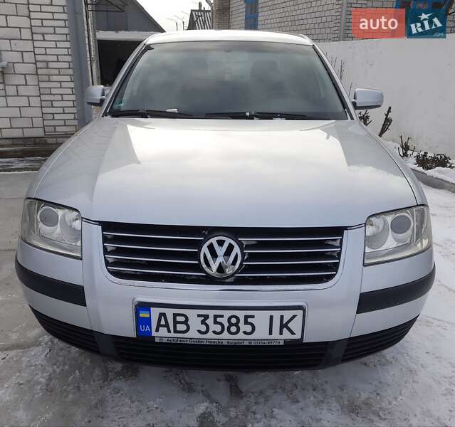 Седан Volkswagen Passat 2002 в Тульчине