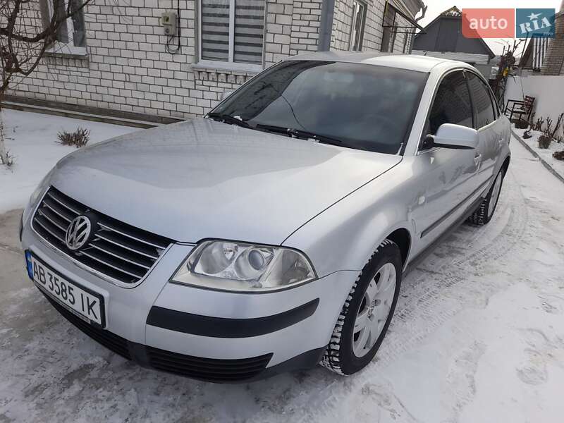 Седан Volkswagen Passat 2002 в Тульчине