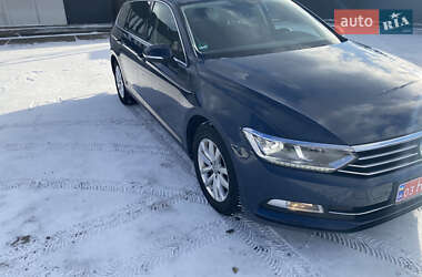 Универсал Volkswagen Passat 2015 в Нововолынске