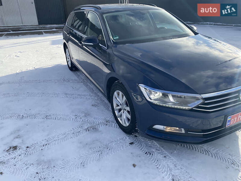 Универсал Volkswagen Passat 2015 в Нововолынске