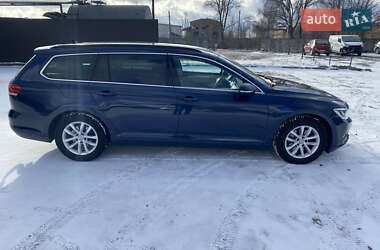 Универсал Volkswagen Passat 2015 в Нововолынске