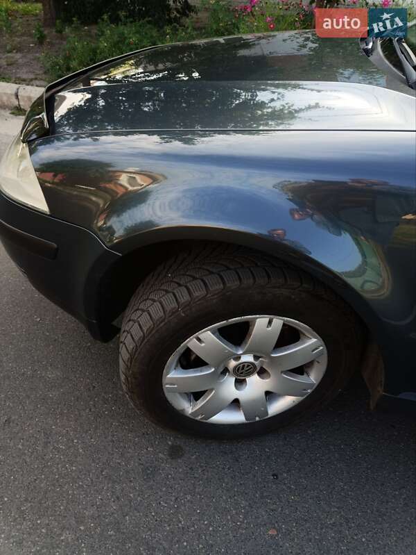 Універсал Volkswagen Passat 2001 в Путивлі