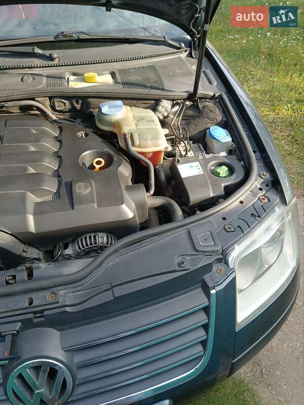 Універсал Volkswagen Passat 2001 в Путивлі