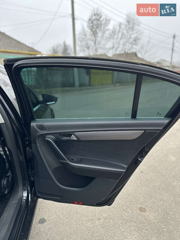 Седан Volkswagen Passat 2011 в Балте фото 24 Седан Volkswagen Passat 2011 в Балте