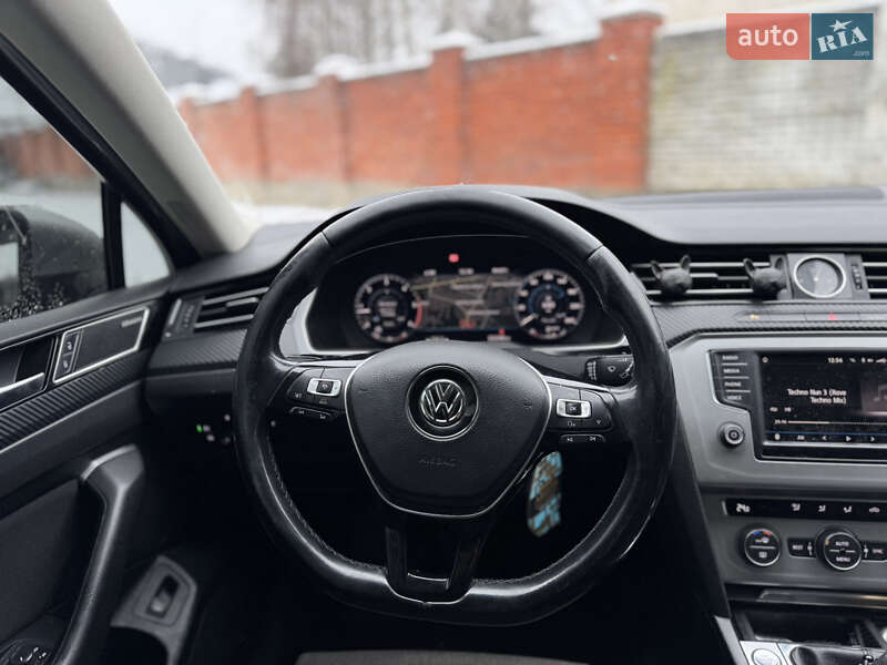 Універсал Volkswagen Passat 2016 в Мукачевому